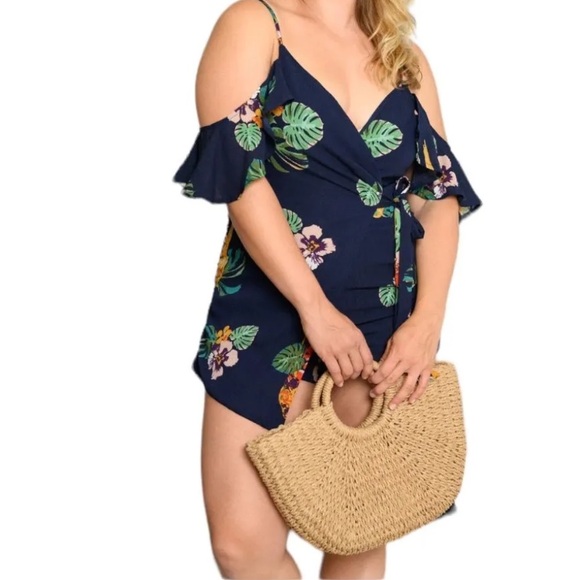NWOT RUFFLE COLD SHOULDER FLORAL V-NECK ROMPER plus size green tropical - Picture 1 of 2